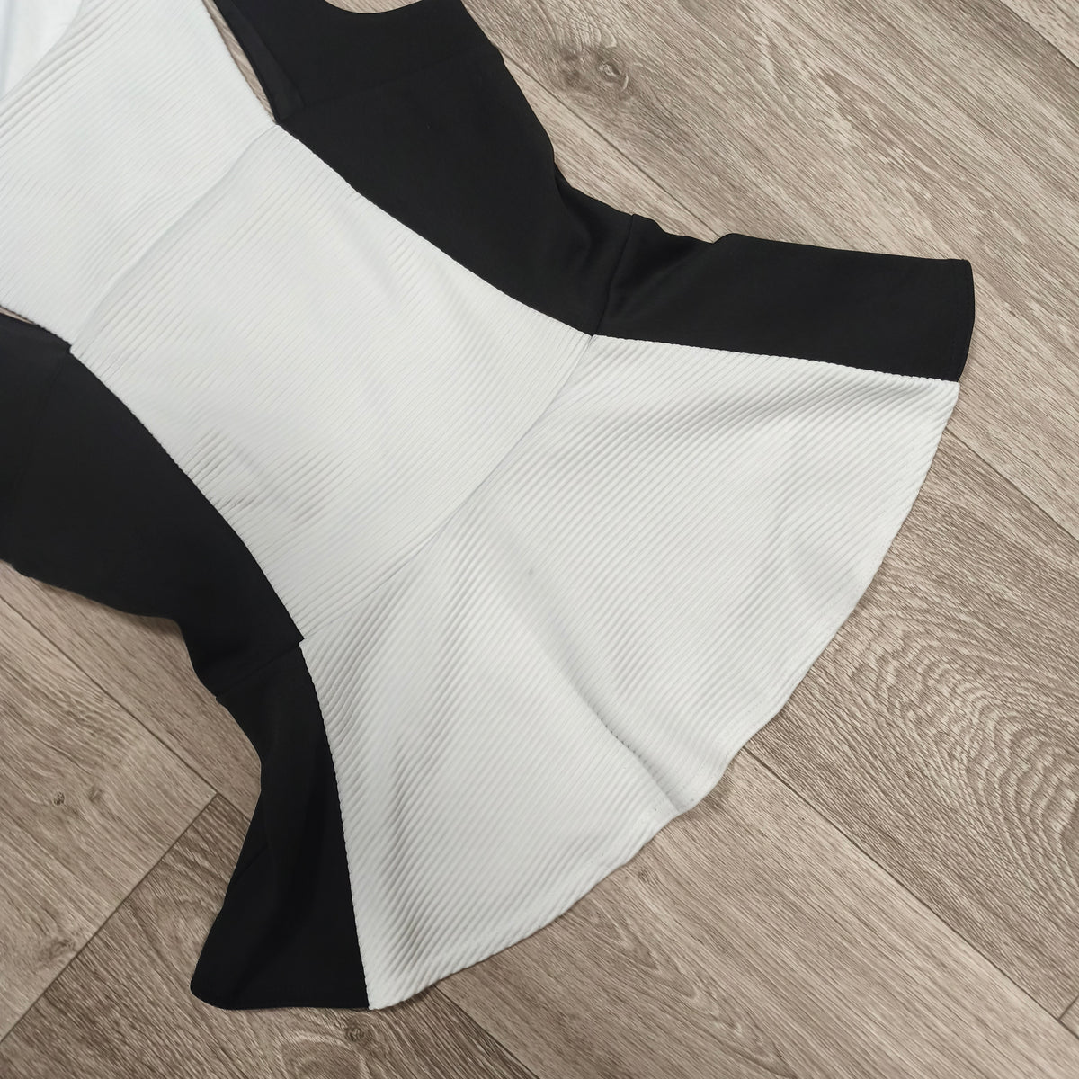 River Island Womens Peplum Top Sleeveless Black White Color Block UK 10 EUR 36