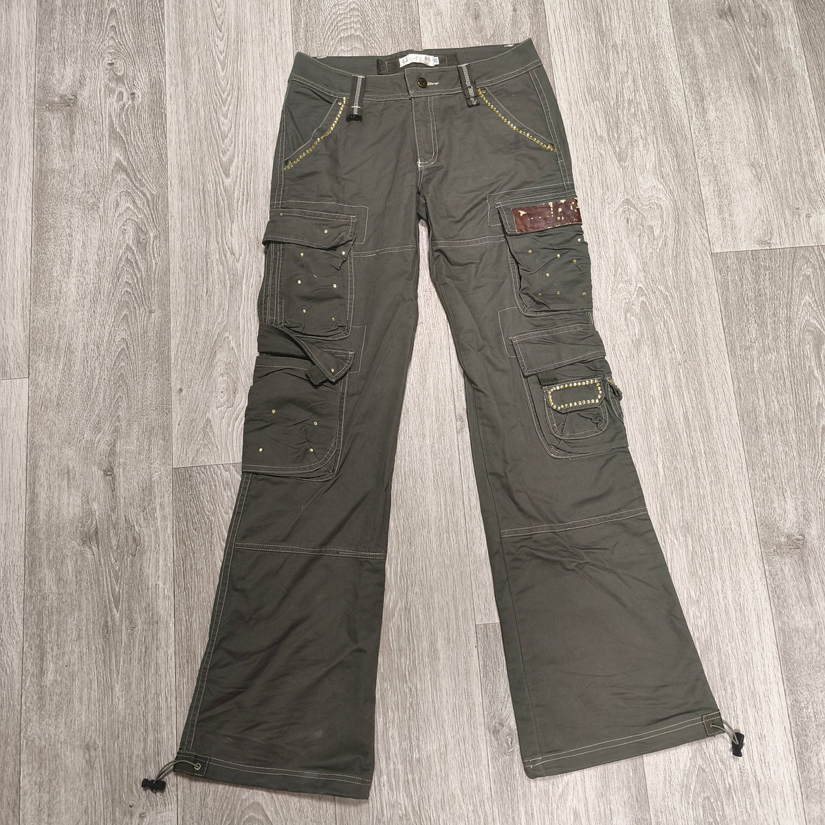 Y2K Cargo Pants Womens Size 30 Green Studded Rhinestone Low Rise Flare FAIR