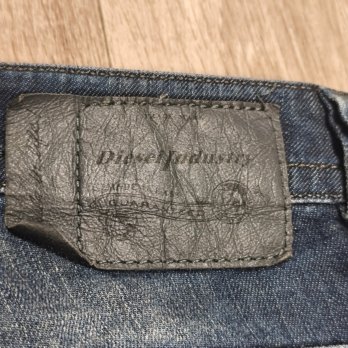 Diesel Thavar Slim Skinny Jeans Mens W33 L34 Blue Denim Wash 0827K Stretch