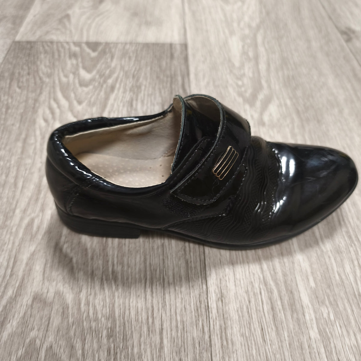 Milani Boys Black Patent Leather Dress Shoes Hook & Loop Formal Loafers Size 31