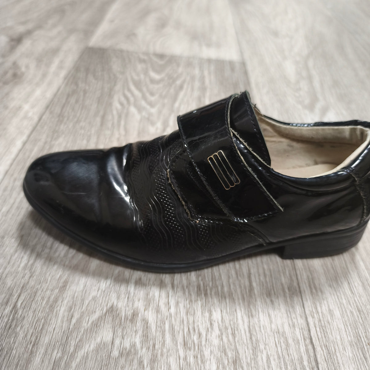 Milani Boys Black Patent Leather Dress Shoes Hook & Loop Formal Loafers Size 31