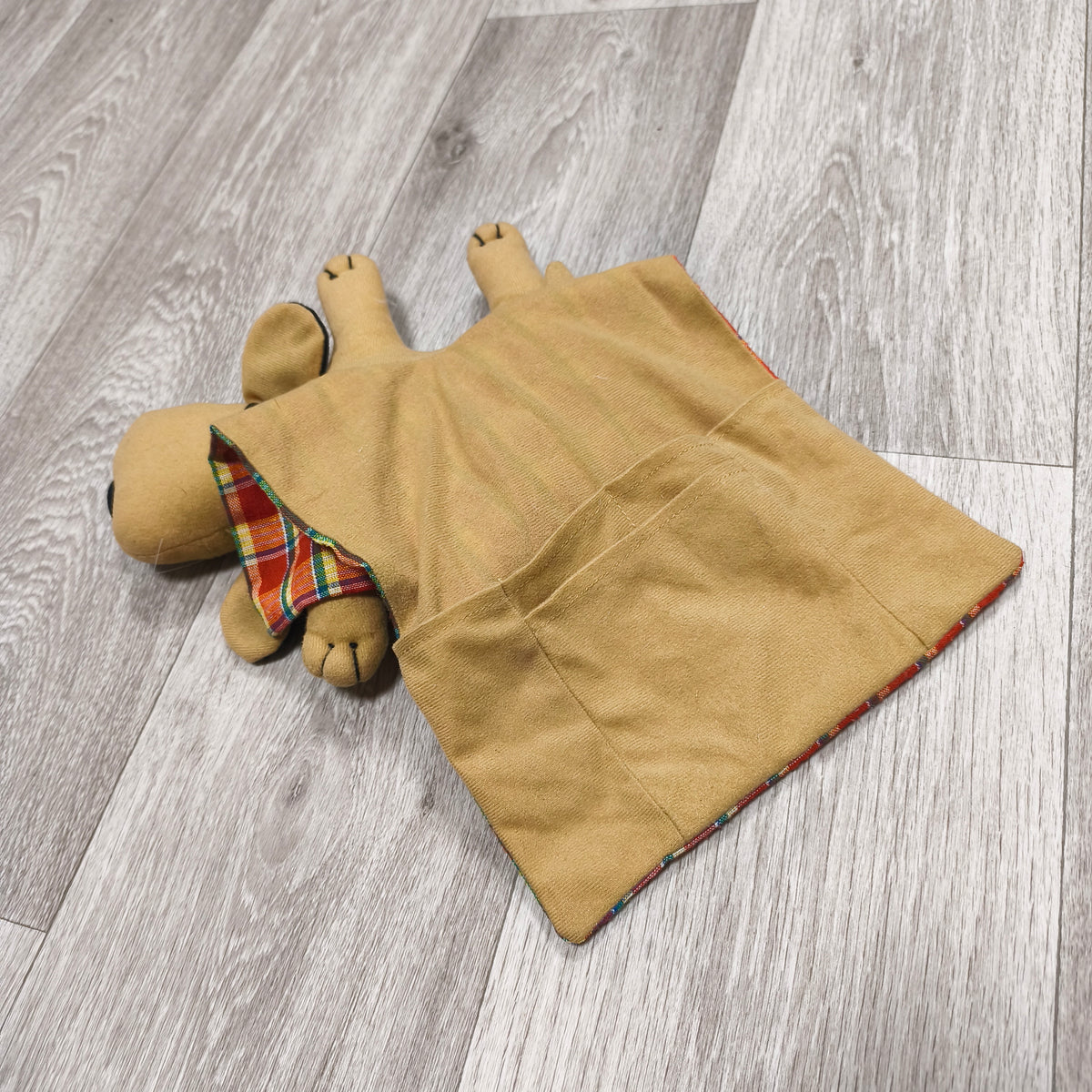 Plush Dog Pocket Organizer Pouch Weighted Plaid Tan Red Novelty Home Accent