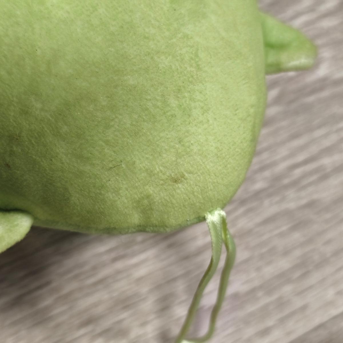 Lovely Monsters Green Alien Monster Plush Toy Stuffed Animal Hanging Loop