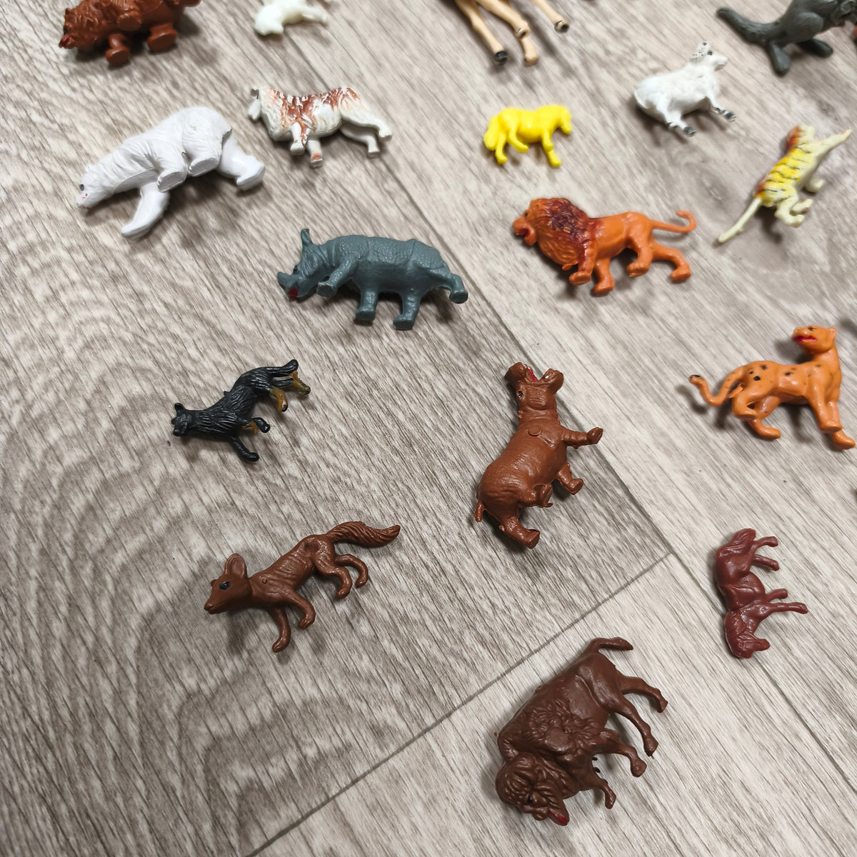 Vintage Mini Plastic Toy Animal Figurines Lot Safari Wild Zoo Farm Animals