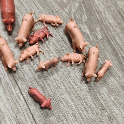 Lot of Vintage Miniature Plastic Pig Figurines Farm Animal Toy Figures