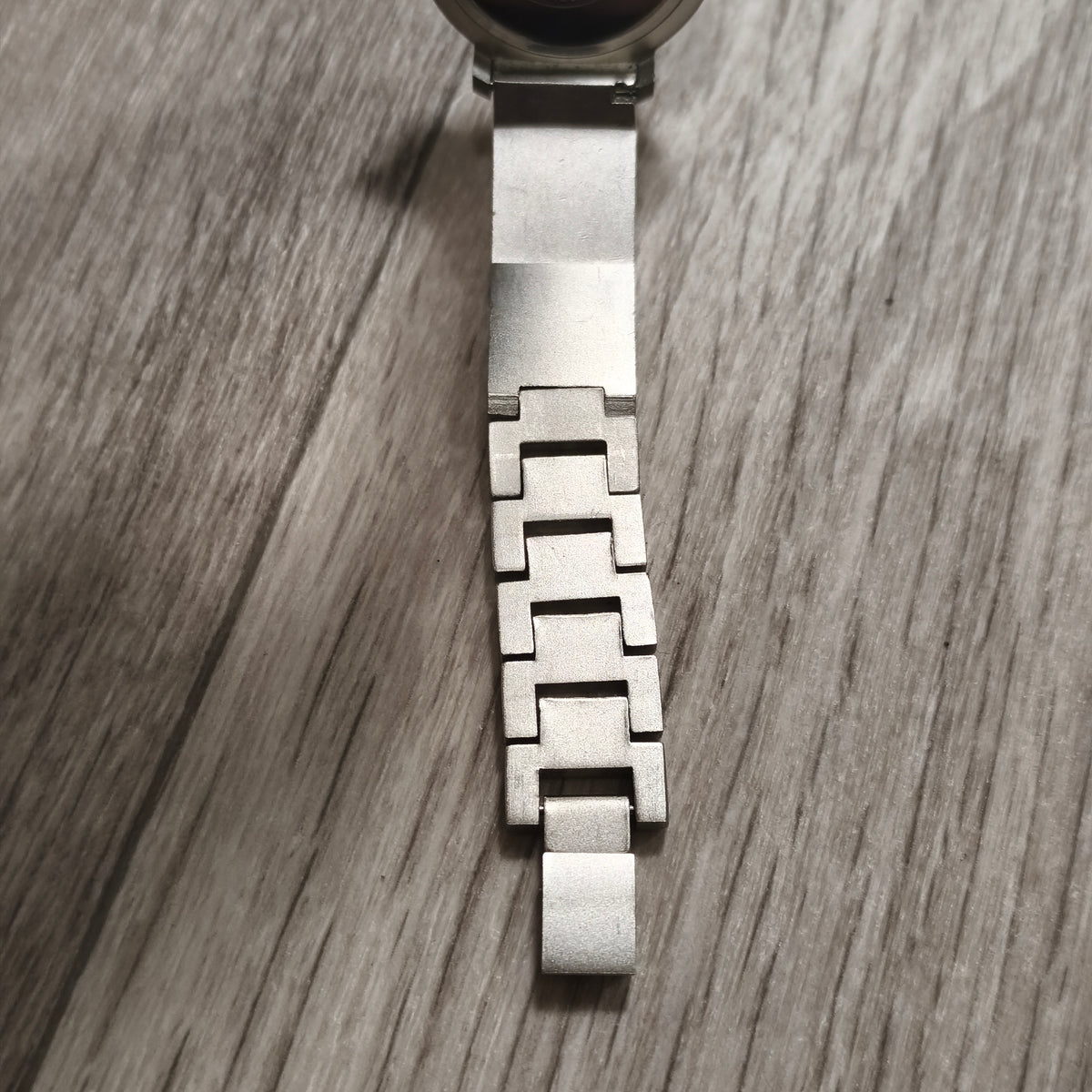 PELEX Quartz Blue Dial Stainless Steel Back Water Resistant Watch Cage Detail