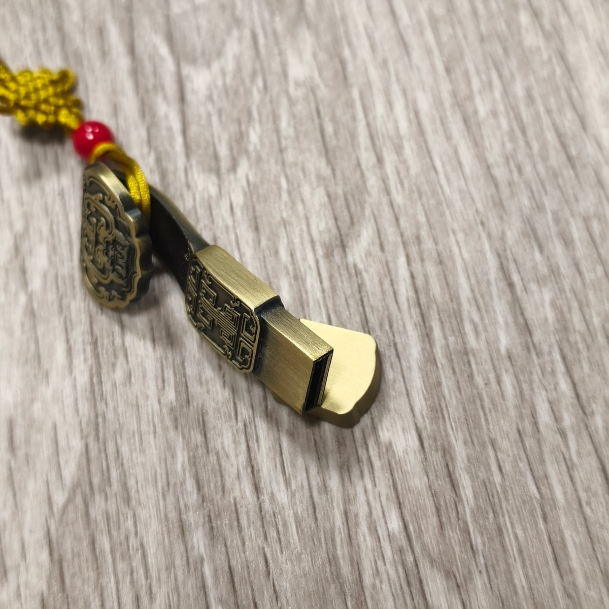 Chinese Style Brass Metal USB Flash Drive 32GB (29.2GB) NPUST Taiwan Tassel Tin