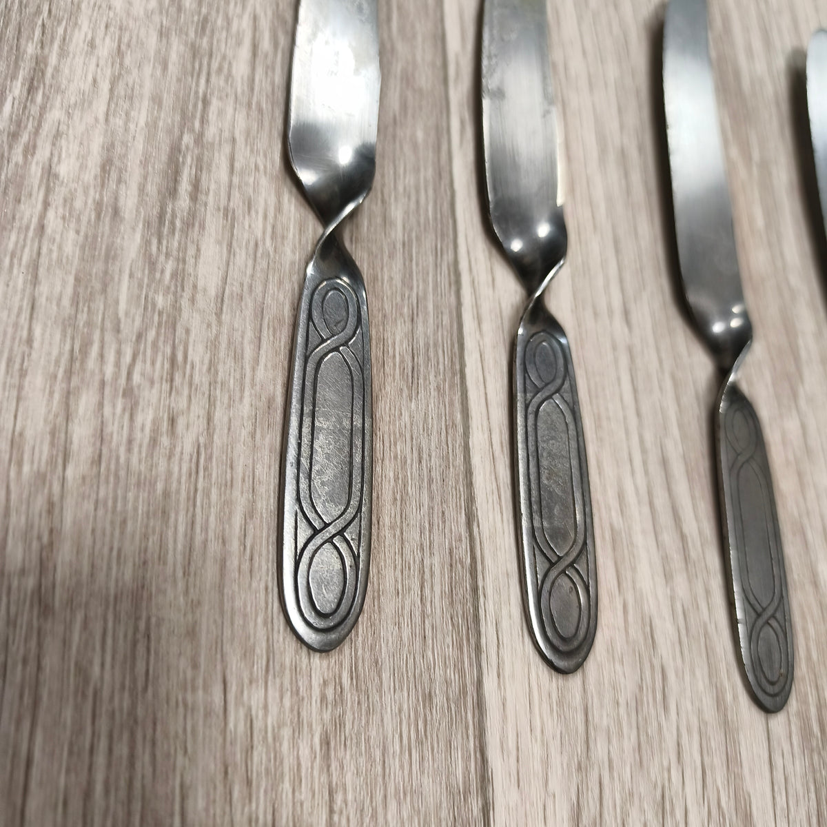 4x Vintage George Clark Sheffield Stainless Volito Butter Knives Spreaders