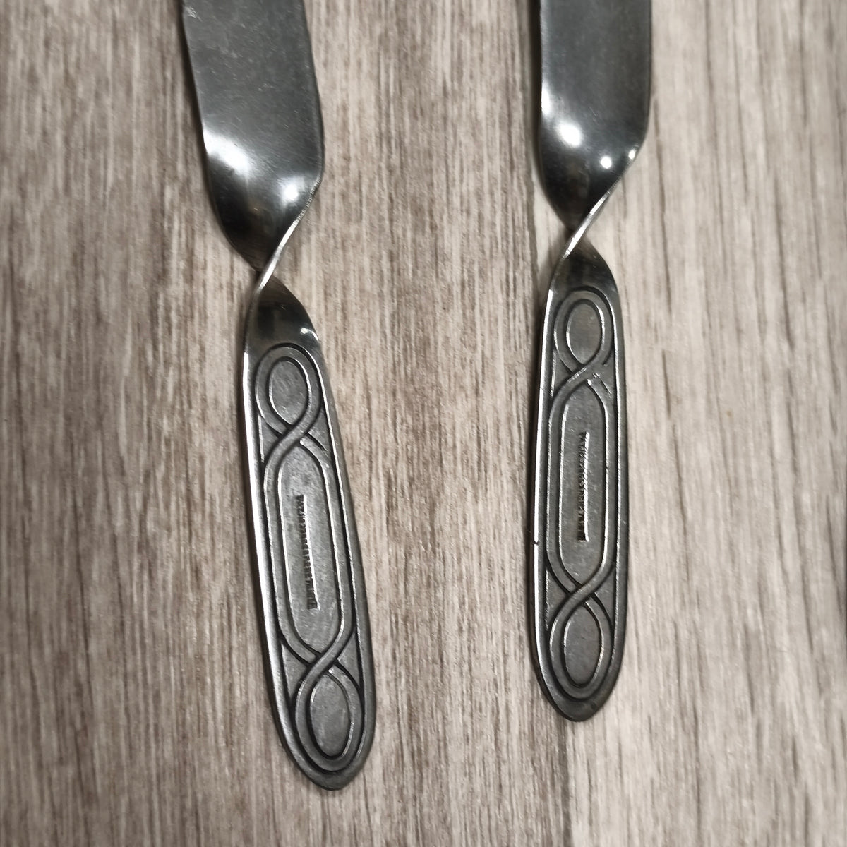 4x Vintage George Clark Sheffield Stainless Volito Butter Knives Spreaders