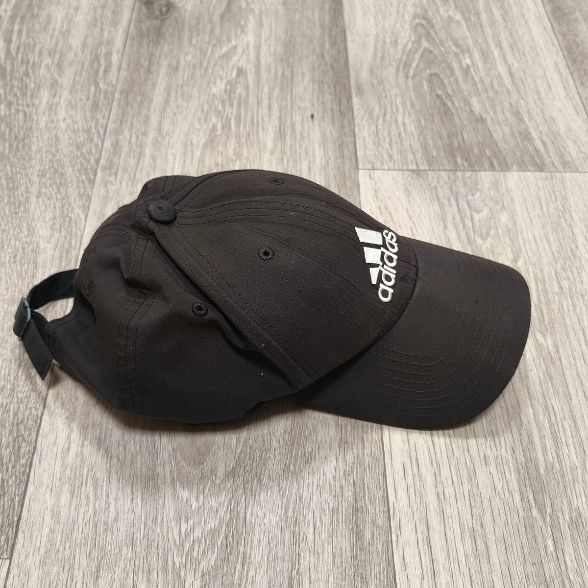 Adidas Mens Black Baseball Cap Hat Embroidered Logo Adjustable Strapback Sport