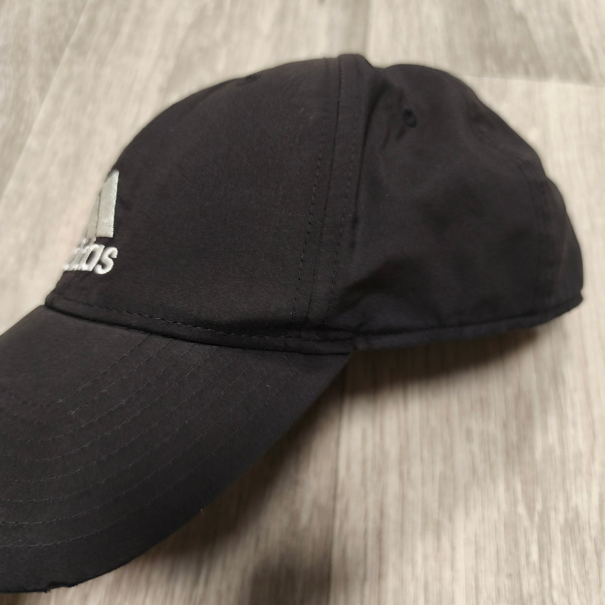 Adidas Mens Black Baseball Cap Hat Embroidered Logo Adjustable Strapback Sport
