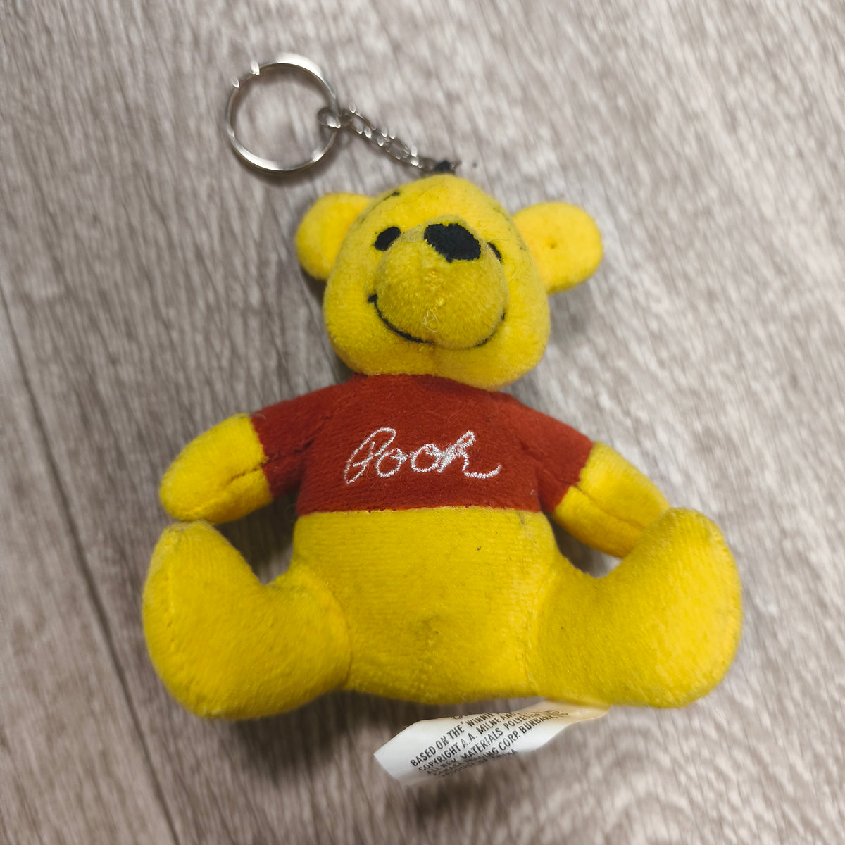 Disney Winnie The Pooh Mini Plush Keychain Disneyland Walt Disney World Vintage