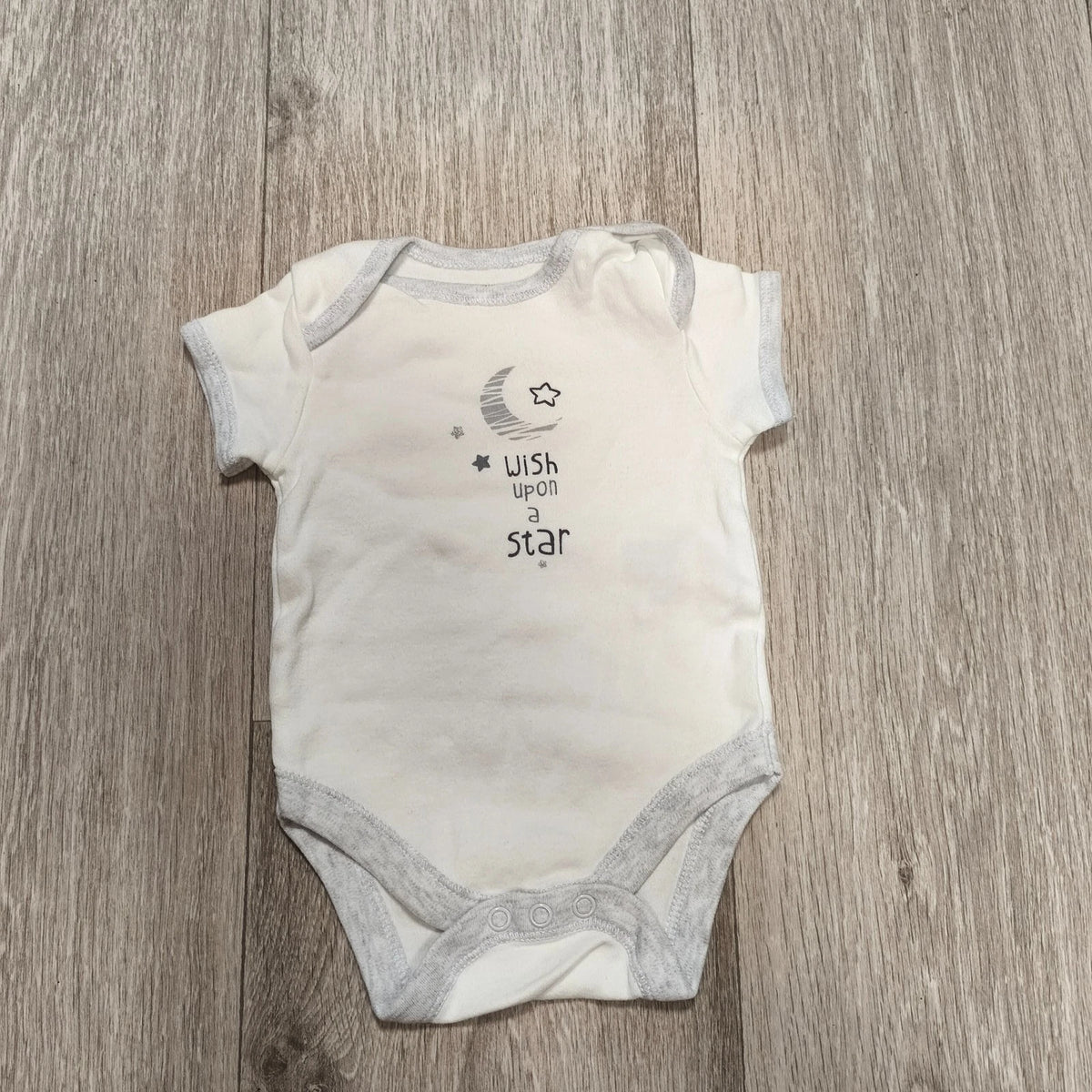 Primark Baby Bodysuit 3-6 Months White Grey Wish Upon A Star Short Sleeve Vest