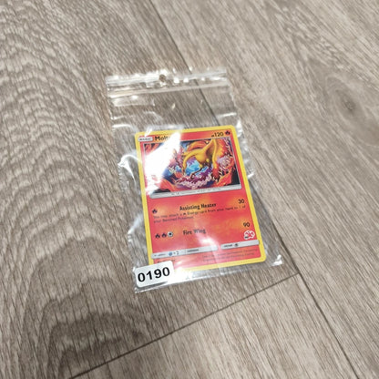 Pokemon TCG Moltres 38/214 Lost Thunder Stamped Promo Single Card