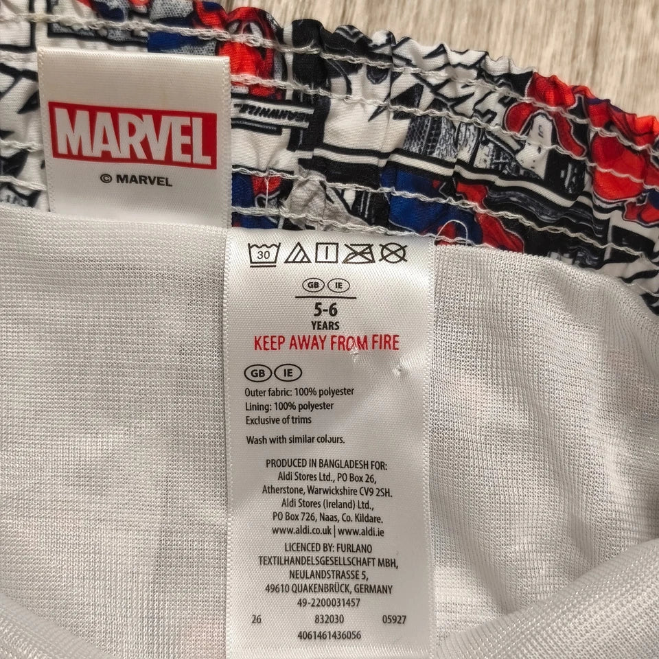 Marvel Spider-Man Boys Swim Shorts Trunks Size 5-6 Years Comic Print Swimwear